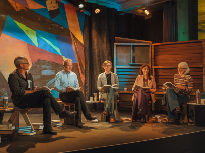 Wie organisiere ich eine lesung mit lokalautorinnen in einem unkonventionellen raum an der ruhraue?